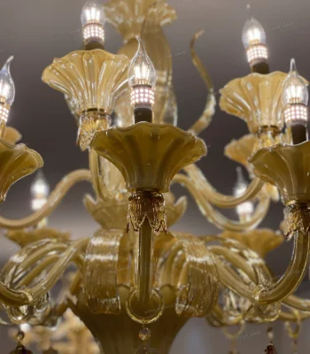 لوستر مدل مورانو 15 شاخه عسلی-دو