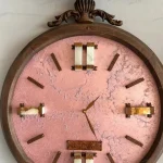 ساعت دیواری چوبی دست ساز و دکوراتیو 60cm صورتی