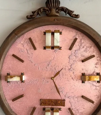 ساعت دیواری چوبی دست ساز و دکوراتیو 60cm صورتی