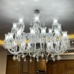 لوستر مدل باکارا سایز 24 شاخه به همراه لاله