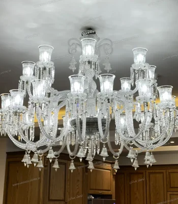 لوستر مدل باکارا سایز 24 شاخه به همراه لاله